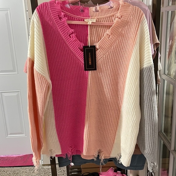 Sweetness Color Block Sweater - Fuchsia - Picture 2 of 5